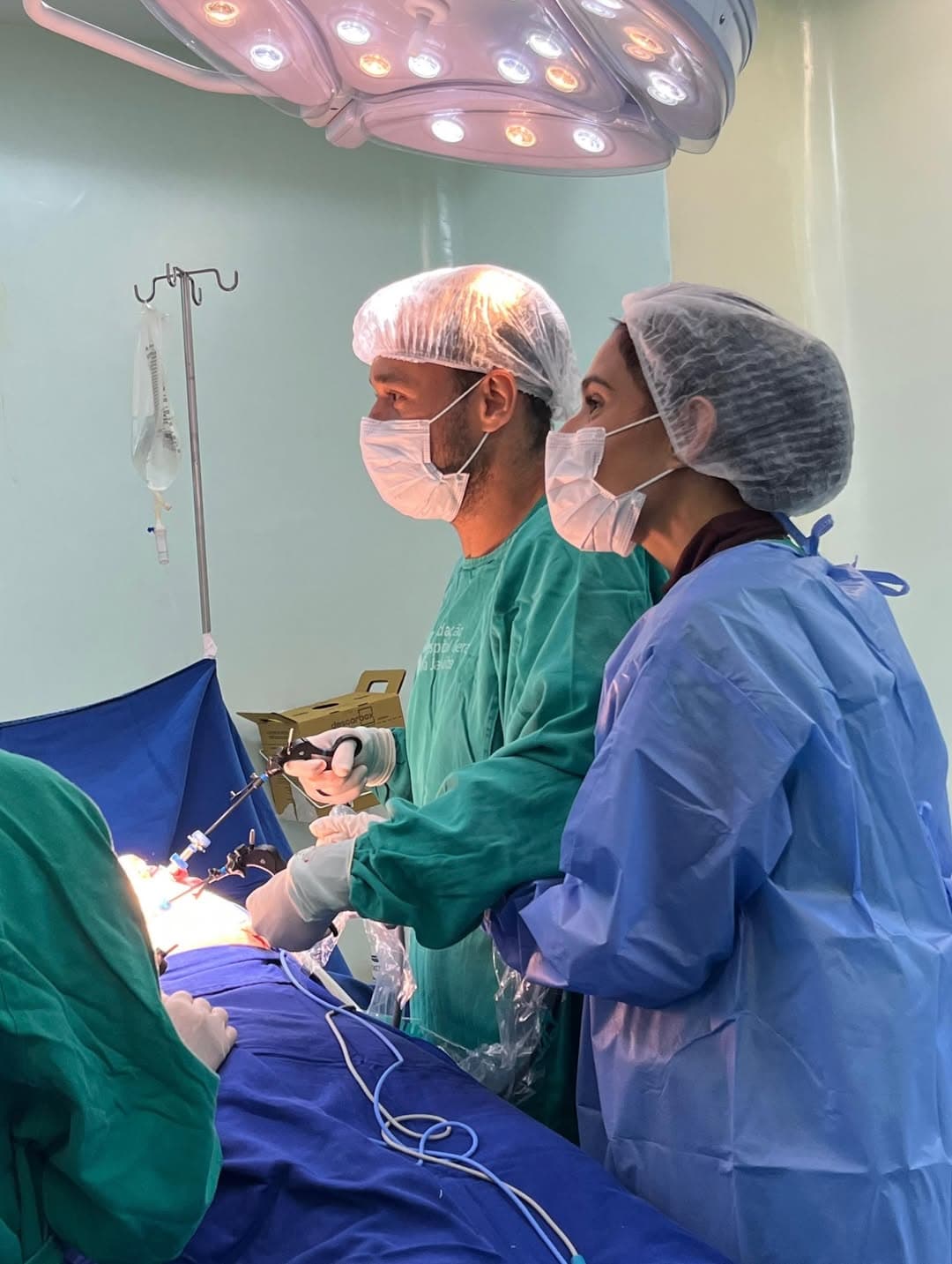 Dr. Thales em cirurgia de cabeça e pescoço